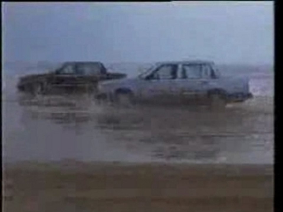 Old Volvo 740 Advert