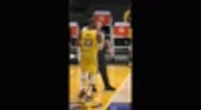 Touchdown Lakers! LeBron unleashes monster throw