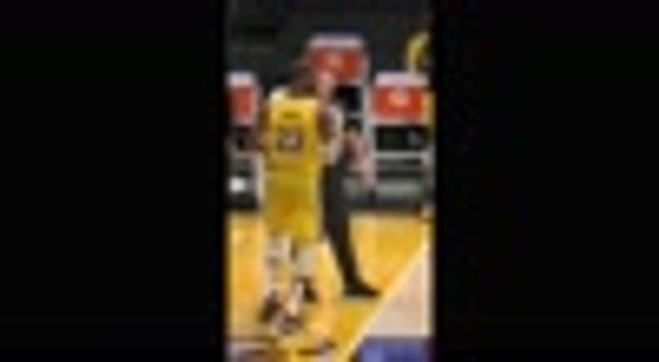 Touchdown Lakers! LeBron unleashes monster throw
