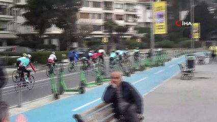 İstanbullular kısıtlama günlerinde evde kalmadı
