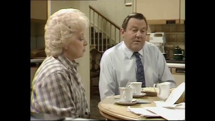 Terry and June S8/E12 'Lover Come Back to Me' Terry Scott,June Whitfield,Patsy Smart,John Quayle