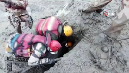 - Hindistan’daki sel felaketinde 7 kişinin cansız bedenine ulaşıldı- Kayıp olan 125 kişiyi arama çalışmaları devam ediyor