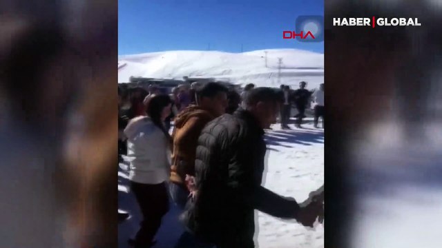 Kayak merkezinde tepki çeken görüntüler! Koronavirüs tedbirlerini hiçe saydılar