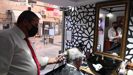 شاهد: إسرائيل تخرج تدريجا من الإغلاق الشامل الثالث لمواجهة كورونا مع إبقاء حظر السفر