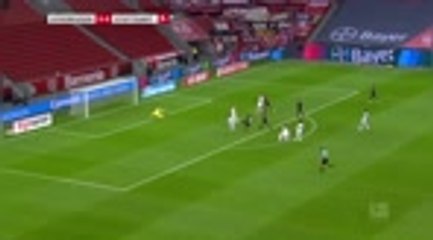 20e j. - Leverkusen étrille Stuttgart
