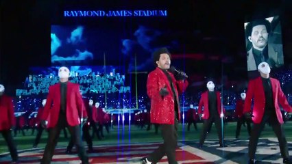 Regardez le spectacle à la mi-temps du Super bowl, cette nuit, avec The Weeknd qui a reçu un accueil mitigé de la part des téléspectateurs malgré le côté spectaculaire