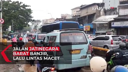 Jalan Jatinegara Barat Banjir, Lalu Lintas Macet!