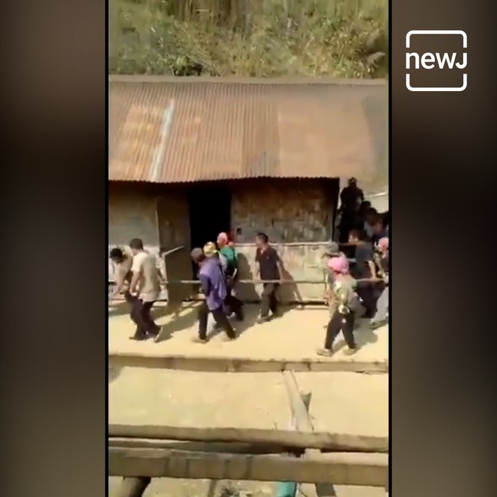 Villagers Lift And Move An Entire House From On...