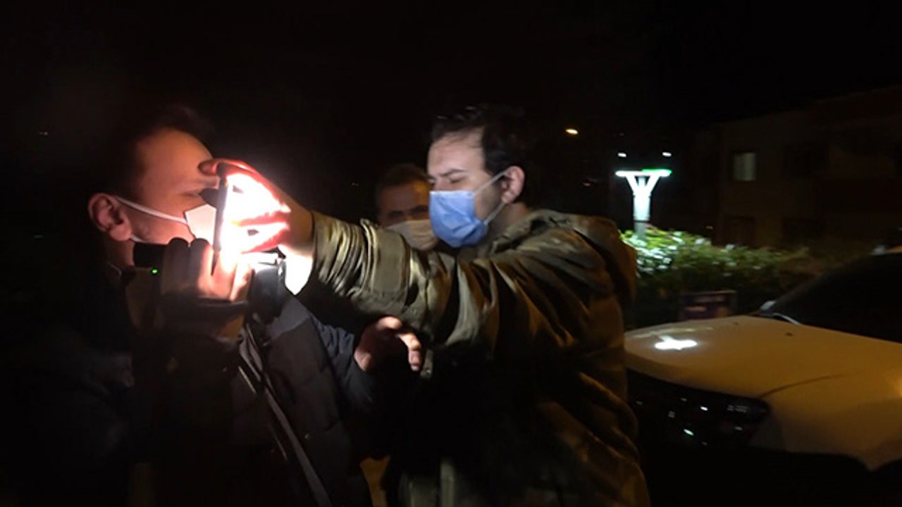 Kısıtlamada alkollü yakalandı tavırları ‘Pes’ dedirtti