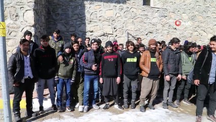 Başkale’de 73 düzensiz göçmen yakalandı