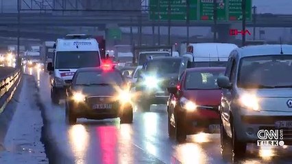 Çakarlılar yine emniyet şeridinde, sürücüler rahatsız