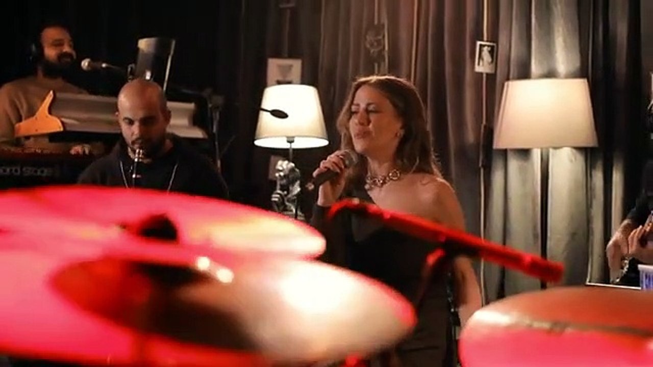 Derya Uluğ - Yaralandım | Akustik Cover