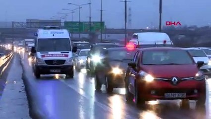Hani yasaktı? Trafikte çakarlı araçlar yine ortaya çıktı
