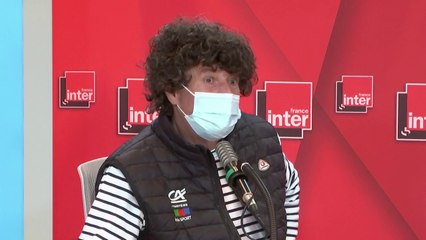 Jean  Le Cam raconte le sauvetage de Kevin Escoffier