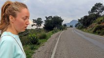 Dağ yolunda yürüyüşe çıkan Rus turiste gasp şoku