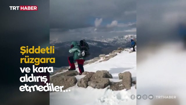 Dağcılar nemrut dağı zirvesine çıktı