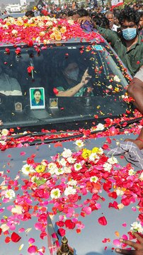 Released from Bengaluru jail, Sasikala enters battlefield Tamil Nadu