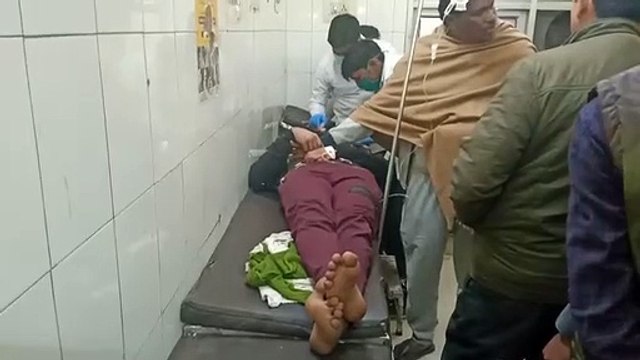 कोचिंग से वापस आ रहे छात्र पर दबंगो ने चाकू से किया हमला