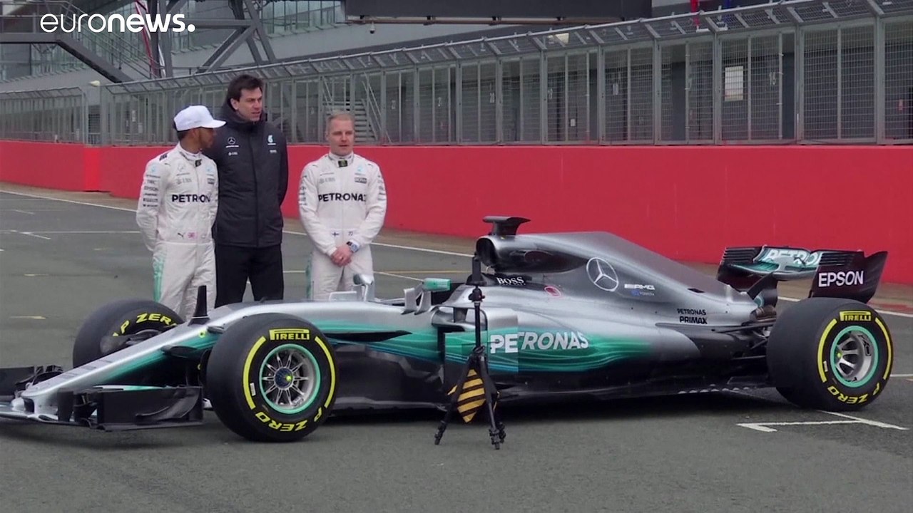 Formel-1-Weltmeister Lewis Hamilton verlängert bei Mercedes