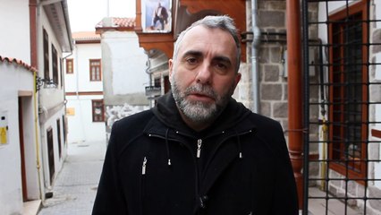 Arseven'den 'gençlik' değerlendirmesi: Kendisi olmaktan çıkarak 'rol' bürünen bireyler yetiştiriyoruz!