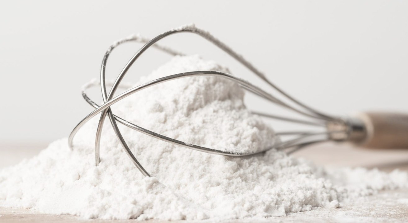 What's the Difference Between Bleached and Unbleached Flour?