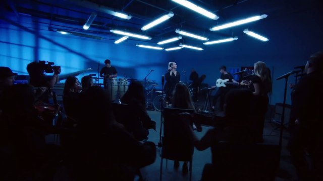 Dua Lipa - Don't Start Now (Live in LA, 2019)