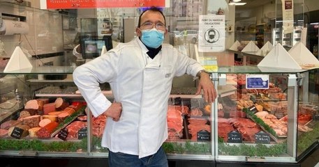 Un boucher aide 700 familles défavorisées en leur offrant des paniers de viande