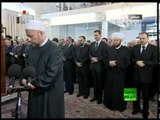 جريدة الغد: بشار الأسد يؤدي صلاة العيد