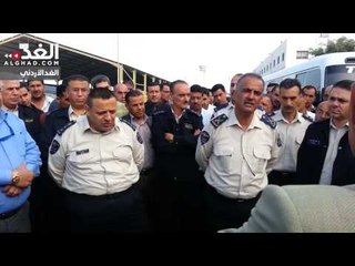موظفو شركات تخليص العقبة يحتجون على نقلهم إلى ساحة 4