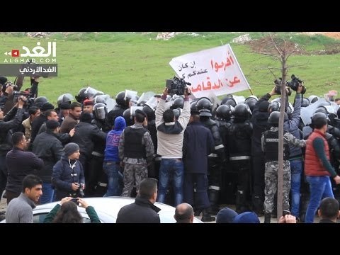 مناوشات محدودة بين معتصمين وقوات الأمن أمام الكالوتي