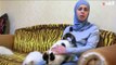 البداوي تحتضن مئات من القطط منذ 19 عاما في منزلها