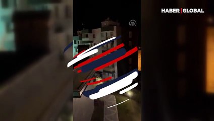 Örümcek hırsız: Beşinci kattan balkon parmaklıklarına tutunarak indi