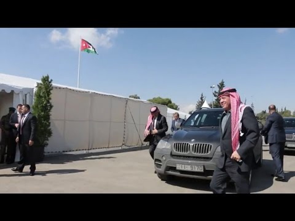 لقاء وجهاء المخيمات في ملخص نشاطات جلالة الملك 4-8 تشرين أول 2015 | RHCJO