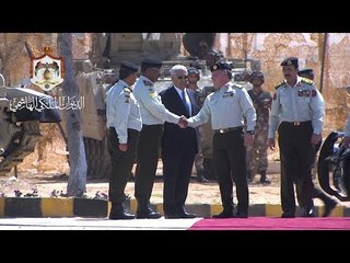 تسليم علم القائد الأعلى لكتائب لواء الملك الحسين المدرع الملكي 40