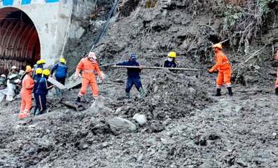 Al menos 18 muertos y 200 desaparecidos en India tras avalancha en el Himalaya