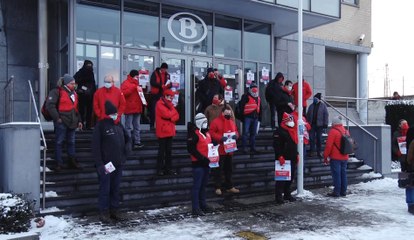 Les syndicats ferroviaires se mobilisent face à la réforme des guichets