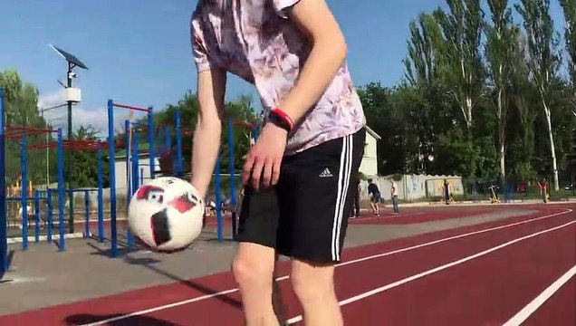 FOOTBALL FREESTYLE - FEATURING ARTIX