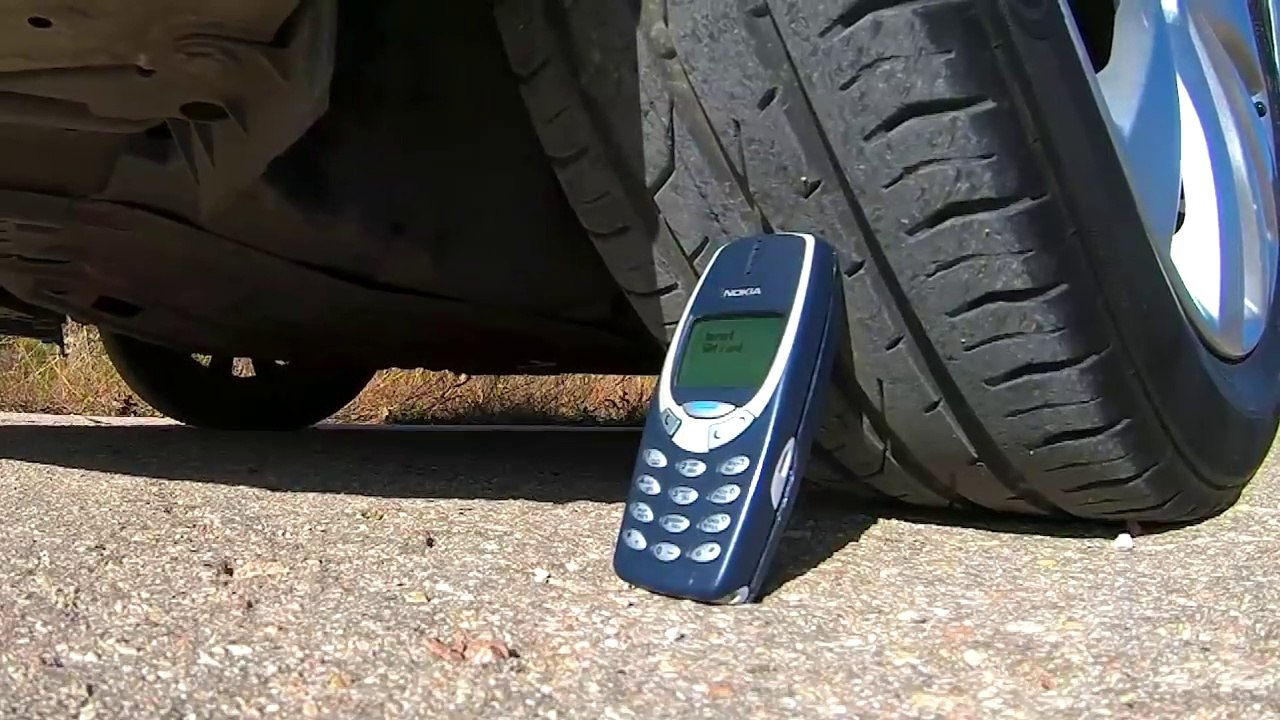 EXPERIMENT_CAR_vs_NOKIA_3310