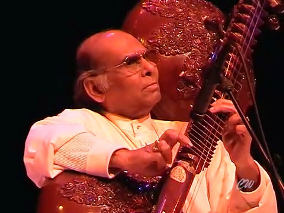 USTAD ASAD ALI KHAN IN CONCERTO----RAGA SHRI--RUDRA VEENA