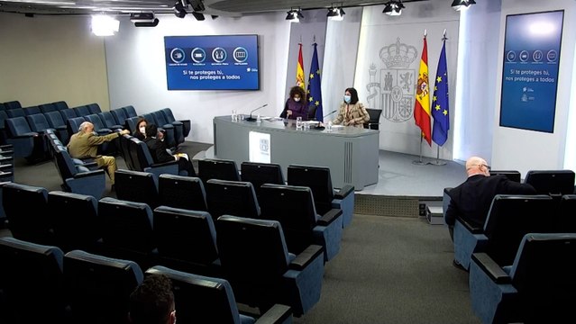 Montero y Darias en rueda tras el Consejo de Ministros