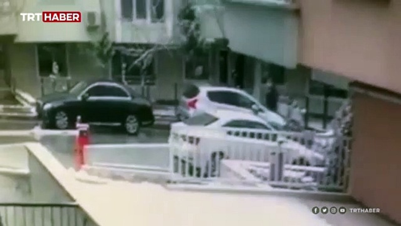 Selçuk Özdağ'a saldırının yeni görüntüleri ortaya çıktı