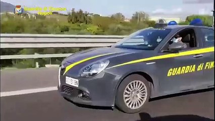 Torre Annunziata (NA) - Contrabbando di sigarette arrestato 62enne di Trentola Ducenta (09.02.21)
