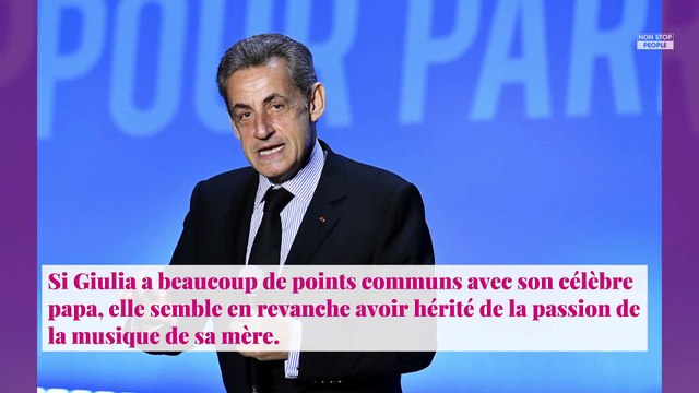 Carla Bruni : sa fille Giulia se moque de ses goûts musicaux