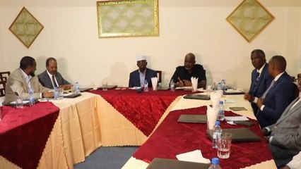 تجاذبات سياسية بين الحكومة والمعارضة حول شرعية الرئيس الصومالي