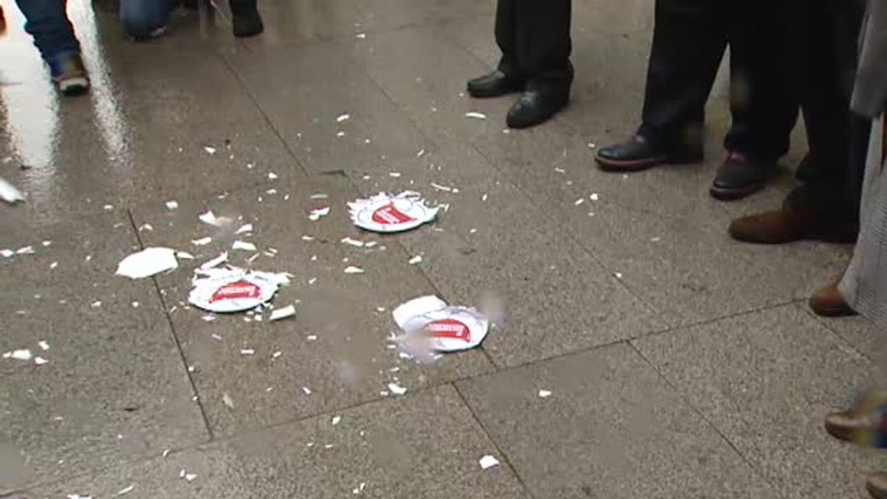 Los hosteleros no quieren seguir "pagando los platos rotos"