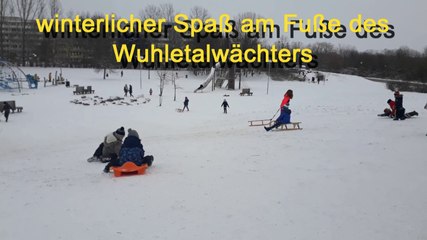 winterlicher Spaß am Fuße des Wuhletalwächters