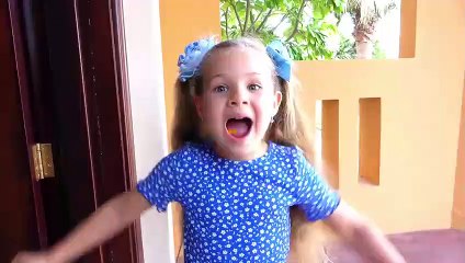 Diana se quedó sola en casa. Una historia para niños valientes!