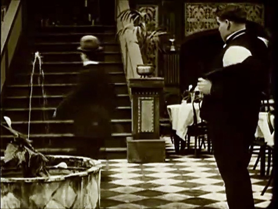 Charlie Chaplin - Charlot trasnochador (A Night Out), 1915 (Subtítulos en español)