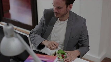 French Workers Are Now Allowed to Eat Lunch at Their Desks