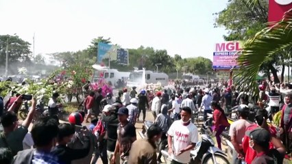 La junta militar de Birmania emplea la mano dura contra los que protestan